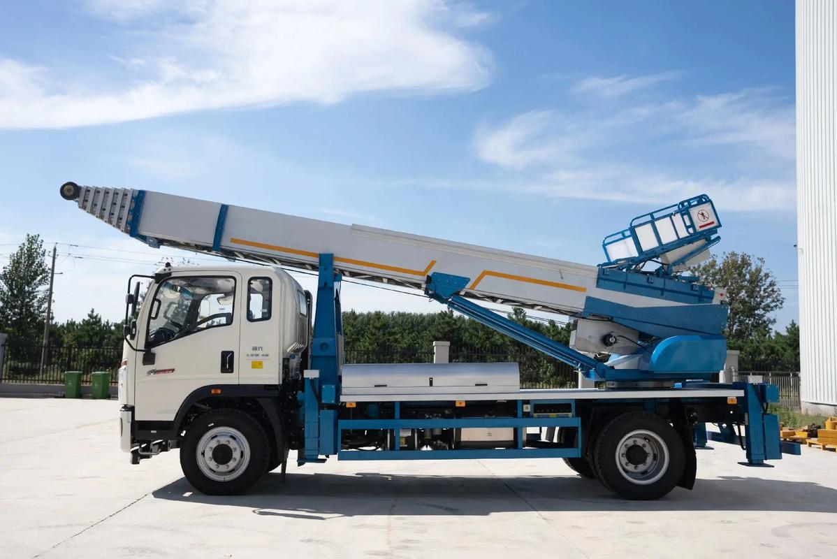 大英云梯上料车租赁费用