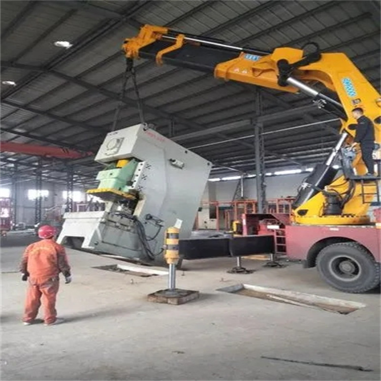 大英80吨折臂吊车出租附近电话