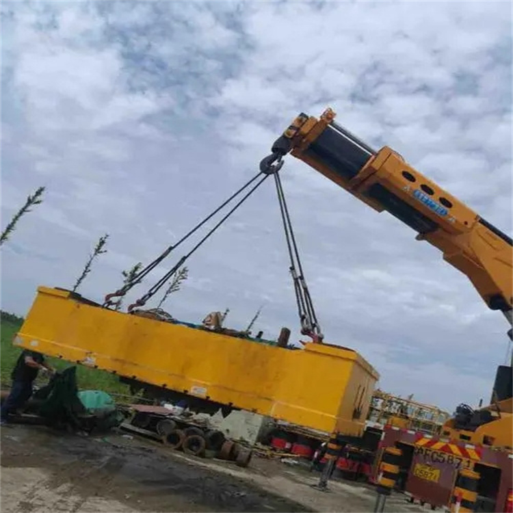 大英随车吊吊集装箱怎么吊